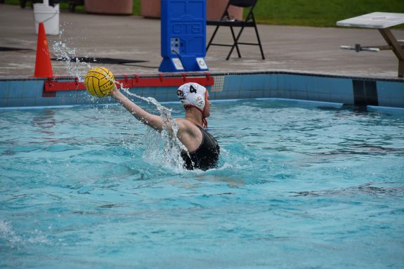 Dora Alaksza shoots the ball for the Tigers