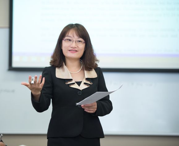 Professor Wenjing Ouyang